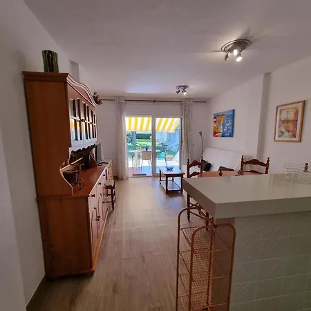 Con Terraza A 400m De La Playa De Riells - Hisp-236-184